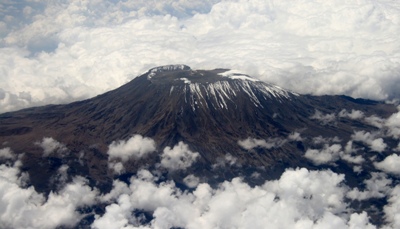 Kilimandscharo im Dez 2009 (C) Muhammad Mahdi Karim